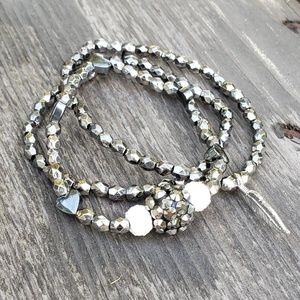 Black heart bracelet